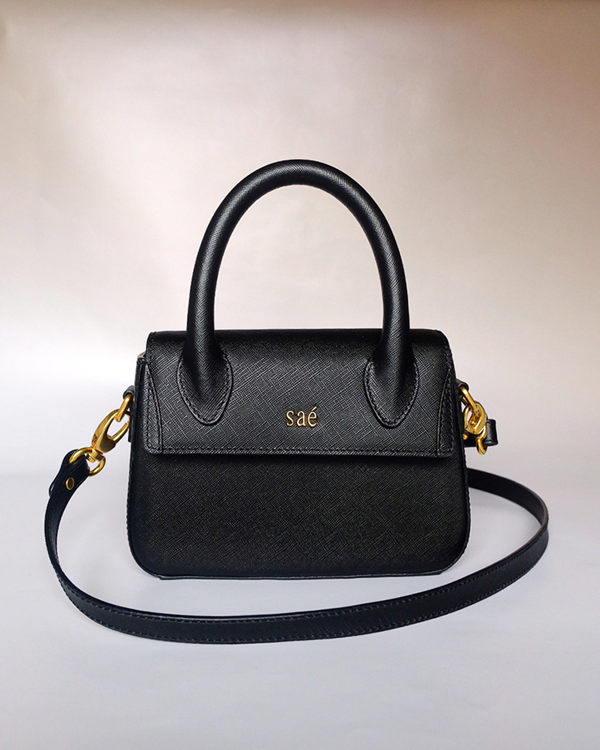 Harpe Saffiano leather in Obsidian Black