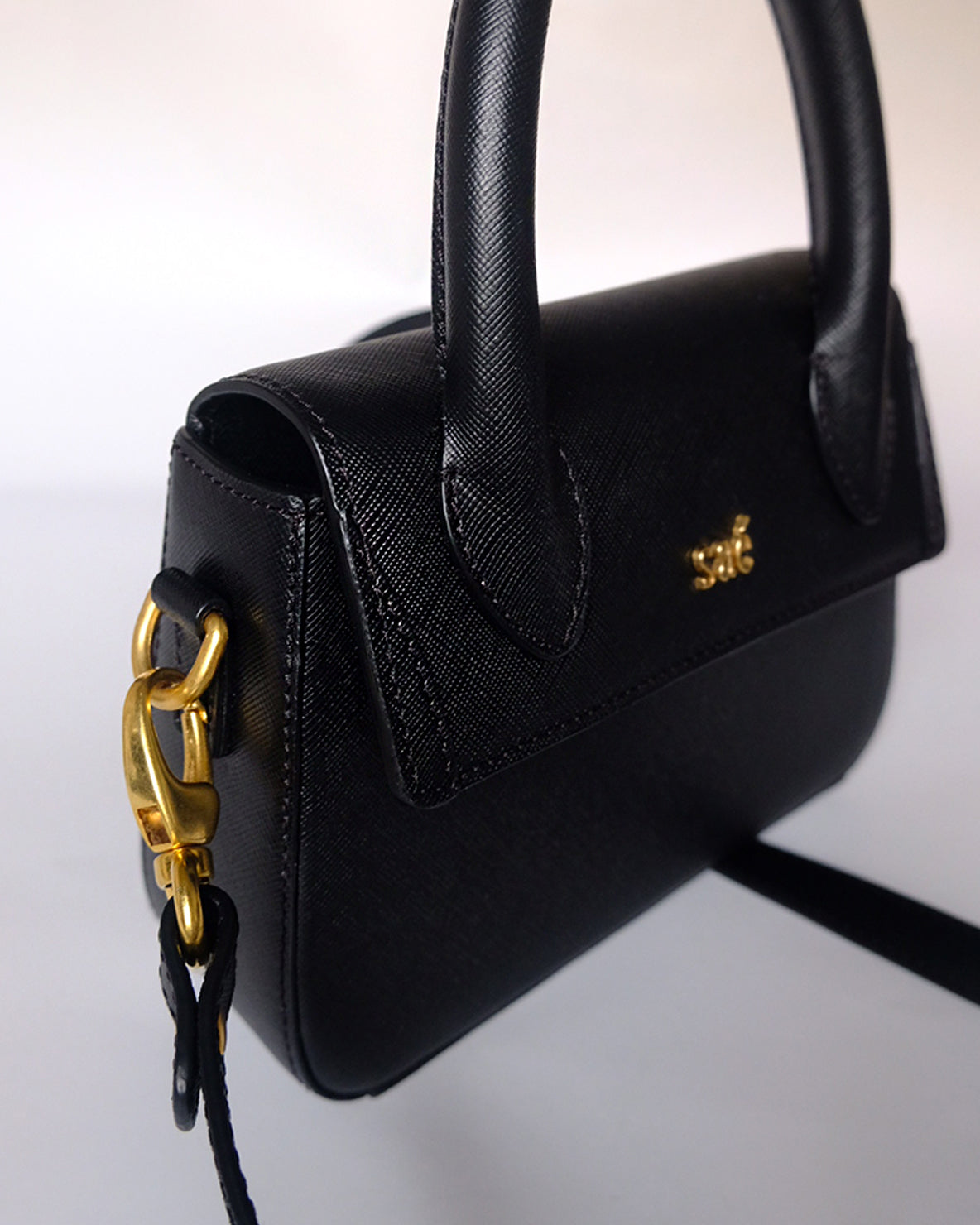 Harpe Saffiano leather in Obsidian Black