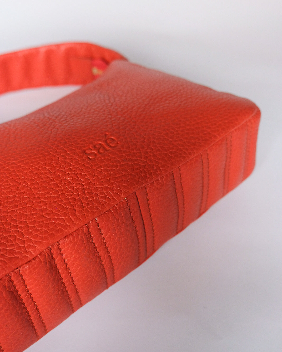 Curtana in Cordelia Orange