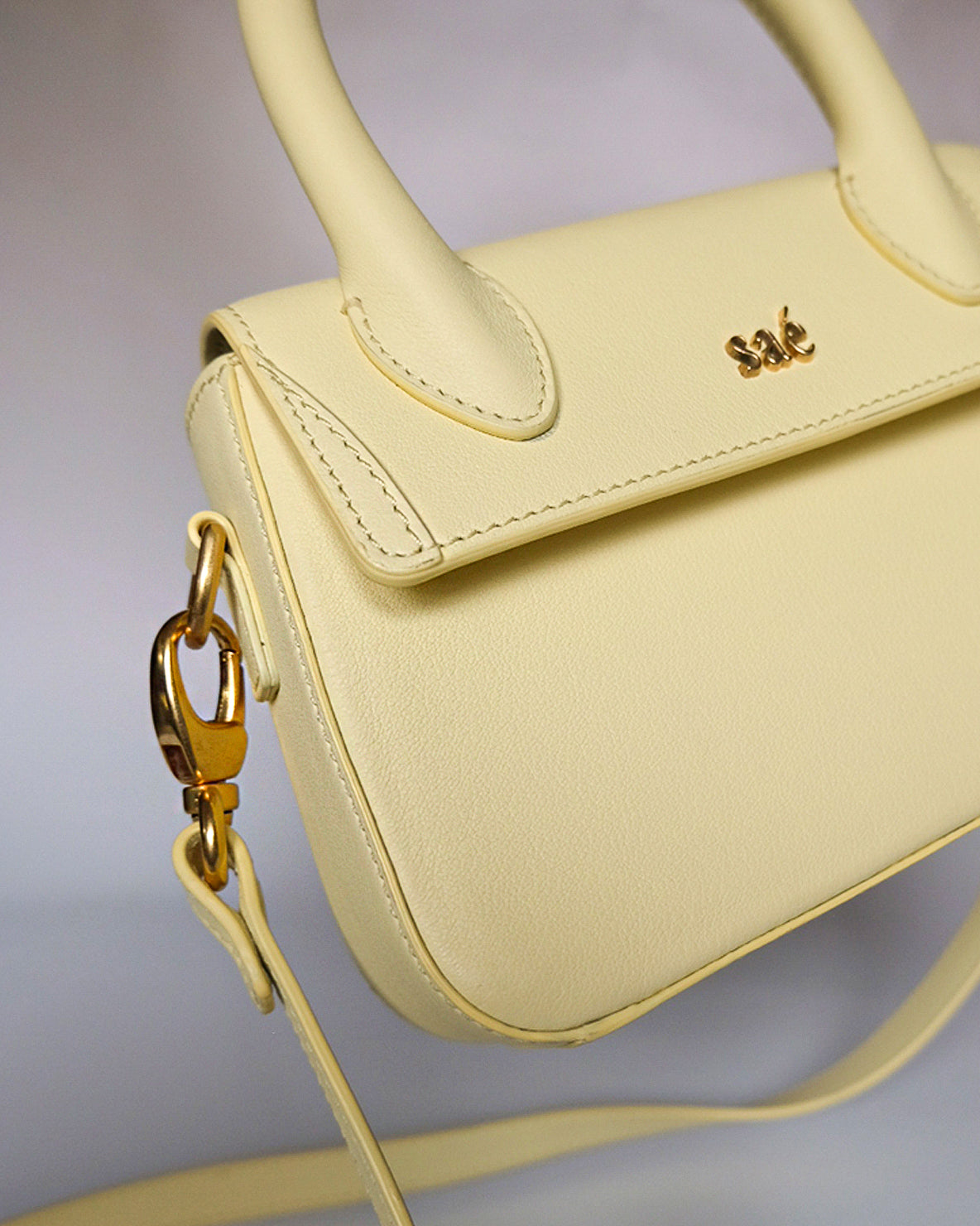 Harpe in Butter Yellow